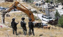 İsrail ordusu işgal altındaki Batı Şeria'da Filistinlilere ait 2 evi yıktı