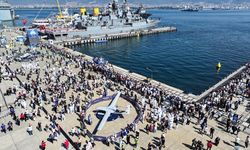 TEKNOFEST Mavi Vatan'da çocuklar, bilim şovunda deneylere katıldı