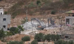İsrail ordusu işgal altındaki Batı Şeria'nın güneyinde Filistinlilere ait 2 evi yıktı