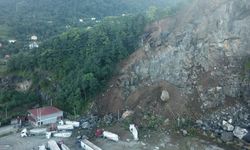 Artvin'de tır parkındaki heyelanda 1 kişi hayatını kaybetti