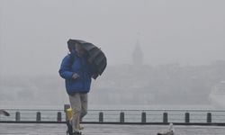 İstanbul'da kuvvetli sağanak hayatı olumsuz etkiledi