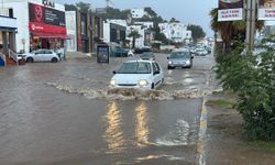 Muğla'da sağanak yaşamı olumsuz etkiliyor