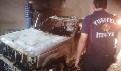 Artvin'de tünel içinde seyir halindeki otomobil yandı