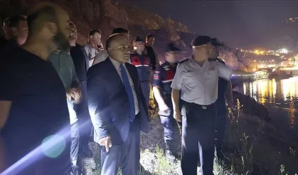 Artvin'de alabora olan tekneden göle düşen 5 kişiden 1'i öldü