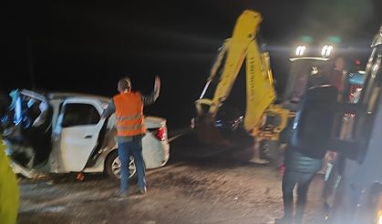 Afyonkarahisar'da iki otomobilin çarpışması sonucu 2 kişi öldü, 4 kişi yaralandı