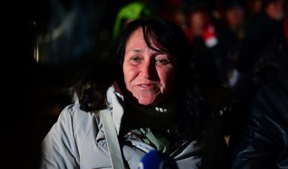 Avustralya ve Yeni Zelandalılar "Şafak Ayini" için Anzak Koyu'na geldi