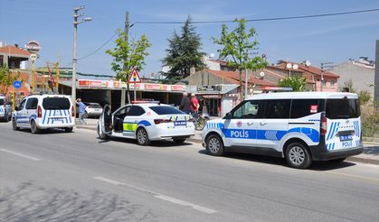 Eskişehir'de "dur" ihtarına uymayan araçtaki 3 şüpheli kovalamacayla yakalandı