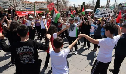 Sivas'ta çocuklar Gazze için yürüdü