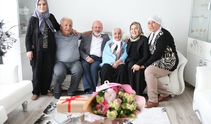 109 yaşındaki "Şemsi teyzeye" Anneler Günü ziyareti