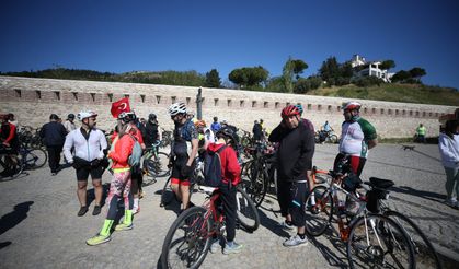 25 ilden 1000 bisikletli Çanakkale'de şehitler için pedal çevirdi