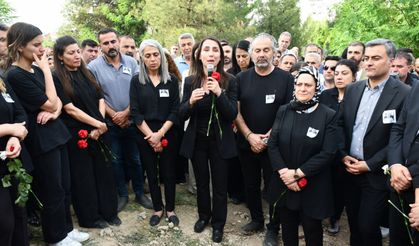 DEM Parti Eş Genel Başkanı Hatimoğulları, Batman'da partisinin il başkanının cenaze törenine katıldı