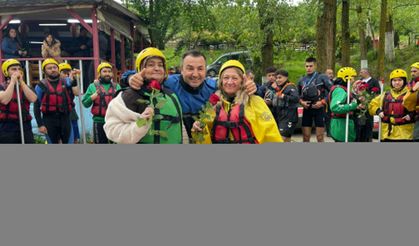 Düzce'de rafting tutkunu annelerin günü kutlandı