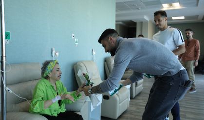 Konyasporlu futbolcular Anneler Günü'nü ziyaretlerle kutladı