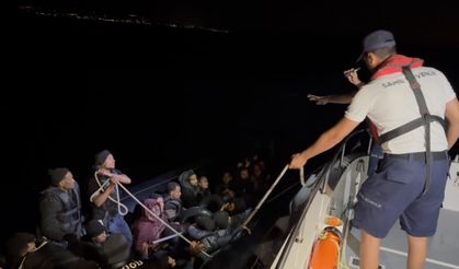 İzmir açıklarında 42 düzensiz göçmen kurtarıldı