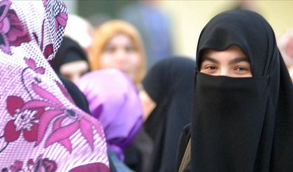 Kazakistan'da yüzü gizleyen giysiler yasaklandı