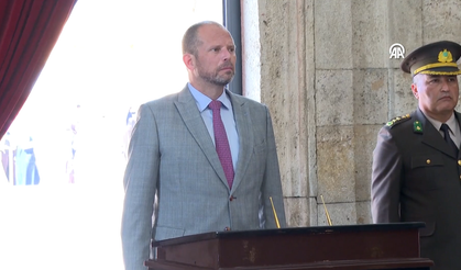 Belçika Bakan'ı Francken’den Anıtkabir ziyareti