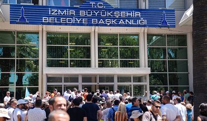 İzmir Büyükşehir Belediyesine yolsuzluk operasyonu