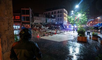 Bakan Yerlikaya depremin merkez üssü Sındırgı'ya geldi