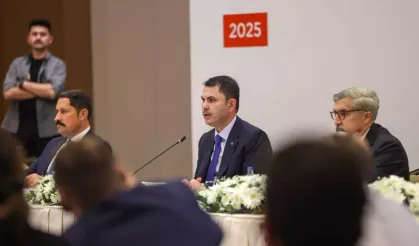 Bakan Kurum Hataylı genç mühendislerle buluştu