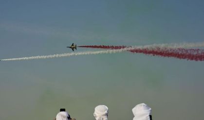 Dubai Airshow’da Hindistan uçağı düştü