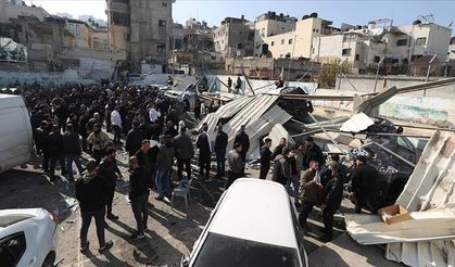 İsrail Cenin Mülteci Kampı'nda 24 evi yıkıyor