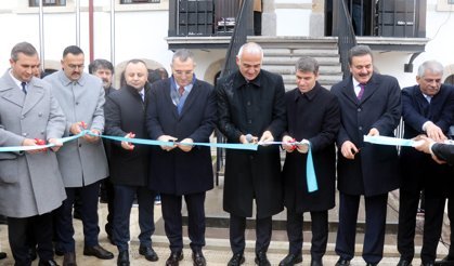 Bakan Ersoy Amasya'da kütüphane açılışına katıldı