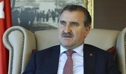 Bakan Bak olimpiyat kotası alan sporcuları tebrik etti