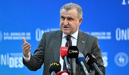 Bakan Bak ÜNİDES programına katıldı