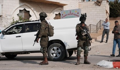 İsrail askerleri Batı Şeria'da biri çocuk 2 Filistinliyi yaraladı