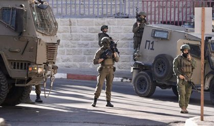 İsrail ordusu Batı Şeria’da 1 Filistinliyi yaraladı