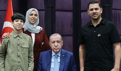Cumhurbaşkanı Erdoğan Gazzeli Ebu Cezer ve ailesiyle görüştü