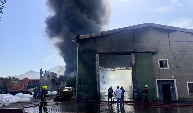 Kayseri'de ambalaj fabrikasında yangın çıktı