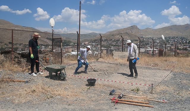 Çölemerik Kalesi'nde arkeolojik kazı çalışmaları başladı