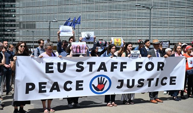 AB çalışanları Brüksel'de AB'nin Gazze politikasını protesto etti