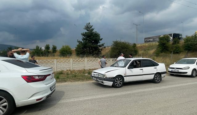 Bolu'da otomobille polisten kaçan 2 şüpheli kovalamacayla yakalandı