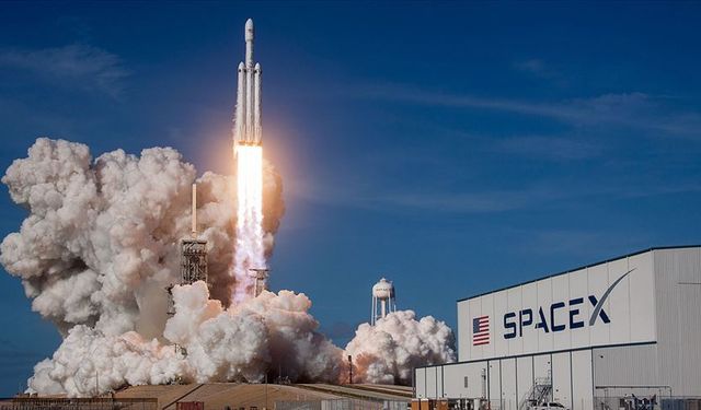 SpaceX, hafta sonu 67 Starlink Uydusunu yörüngeye fırlattı