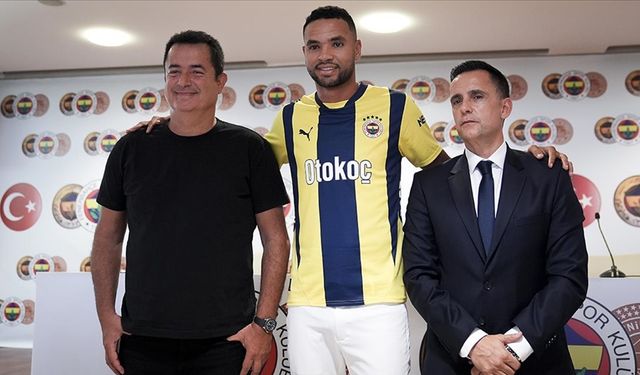 Fenerbahçe, yeni transferi Youssef En-Nesyri için bir imza töreni gerçekleştirdi