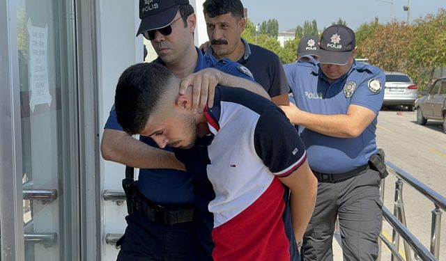 Adana'da çevreye rahatsızlık verip polise mukavemet gösteren 5 şüpheli tutuklandı