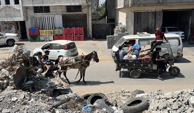 İsrail, saldırı başlatacağını ilan ederek Gazze'deki Filistinlileri zorla yerinden etmeye devam ediyor