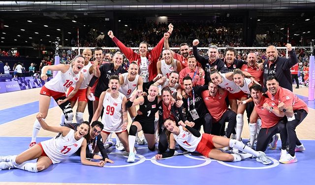 A Milli Kadın Voleybol Takımı, Paris 2024 yarı finalinde yarın İtalya ile karşılaşacak