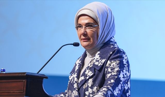 Emine Erdoğan: Eğitim kampanyalarımız sayesinde ilimle tanışan kızlarımız, bugün bizim en büyük gurur kaynağımızdır