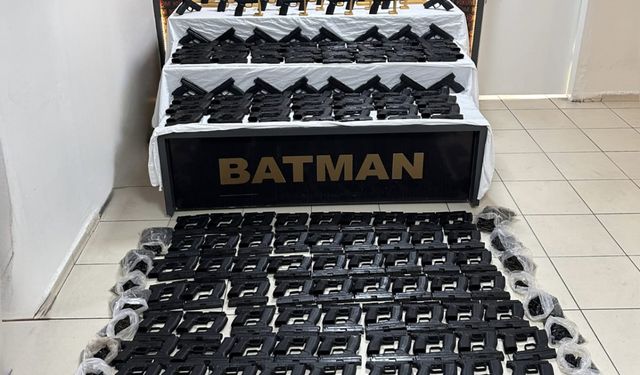 Batman'da kaçak silah operasyonunda yakalanan 2 zanlı tutuklandı