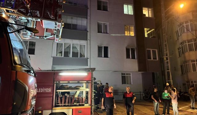 Sinop’ta bir apartmanda çıkan yangın söndürüldü