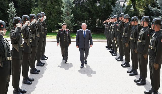 Milli Savunma Bakanı Güler, Kara Kuvvetleri Komutanlığında denetlemelerde bulundu