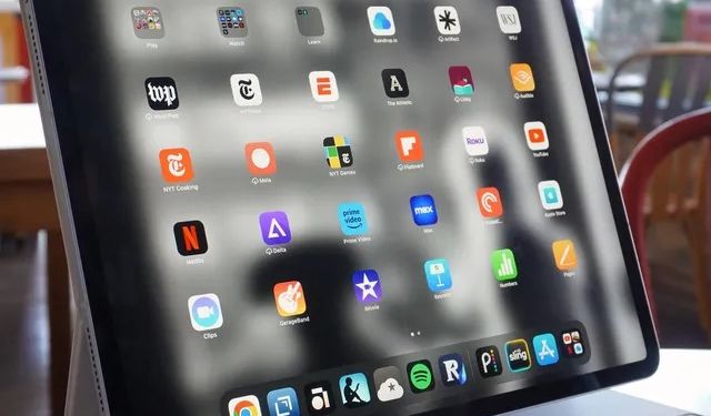 Apple’dan katlanabilir teknoloji: 20 inçlik devasa iPad yolda!