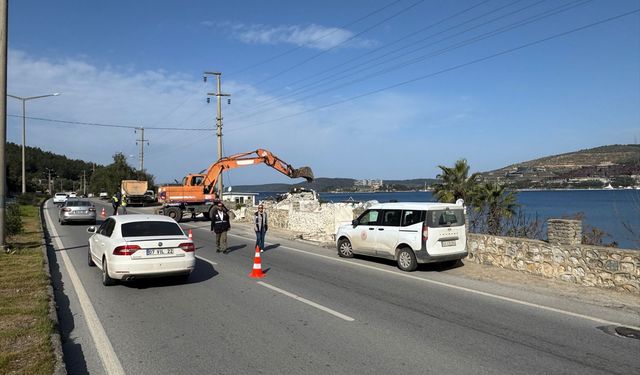 Bodrum'da Hazine arazisine inşa edilen 2 kaçak yapıda yıkım başlatıldı