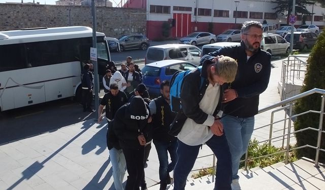 Nevşehir'de dolandırıcılık operasyonunda 15 şüpheli yakalandı