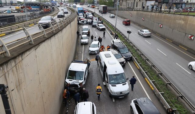 Trabzon'da zincirleme trafik kazasında 8 kişi yaralandı