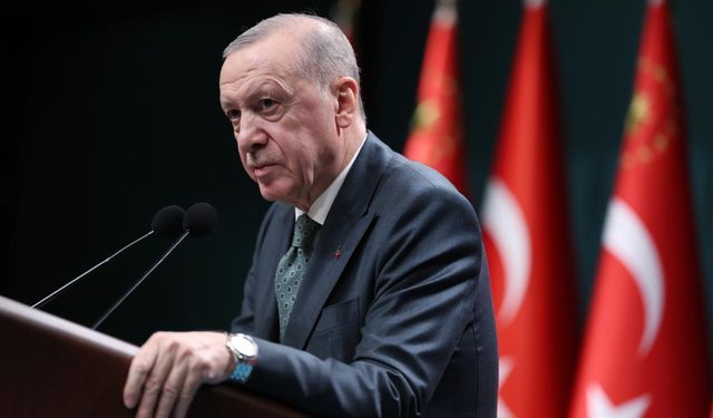 Cumhurbaşkanı Erdoğan'dan Özgür Özel'e deprem tepkisi: İstanbul'a dayanışma için değil, yeni skandallar için geldi