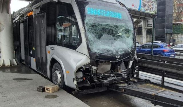 Avcılar'da metrobüs kazası: Yaralılar var